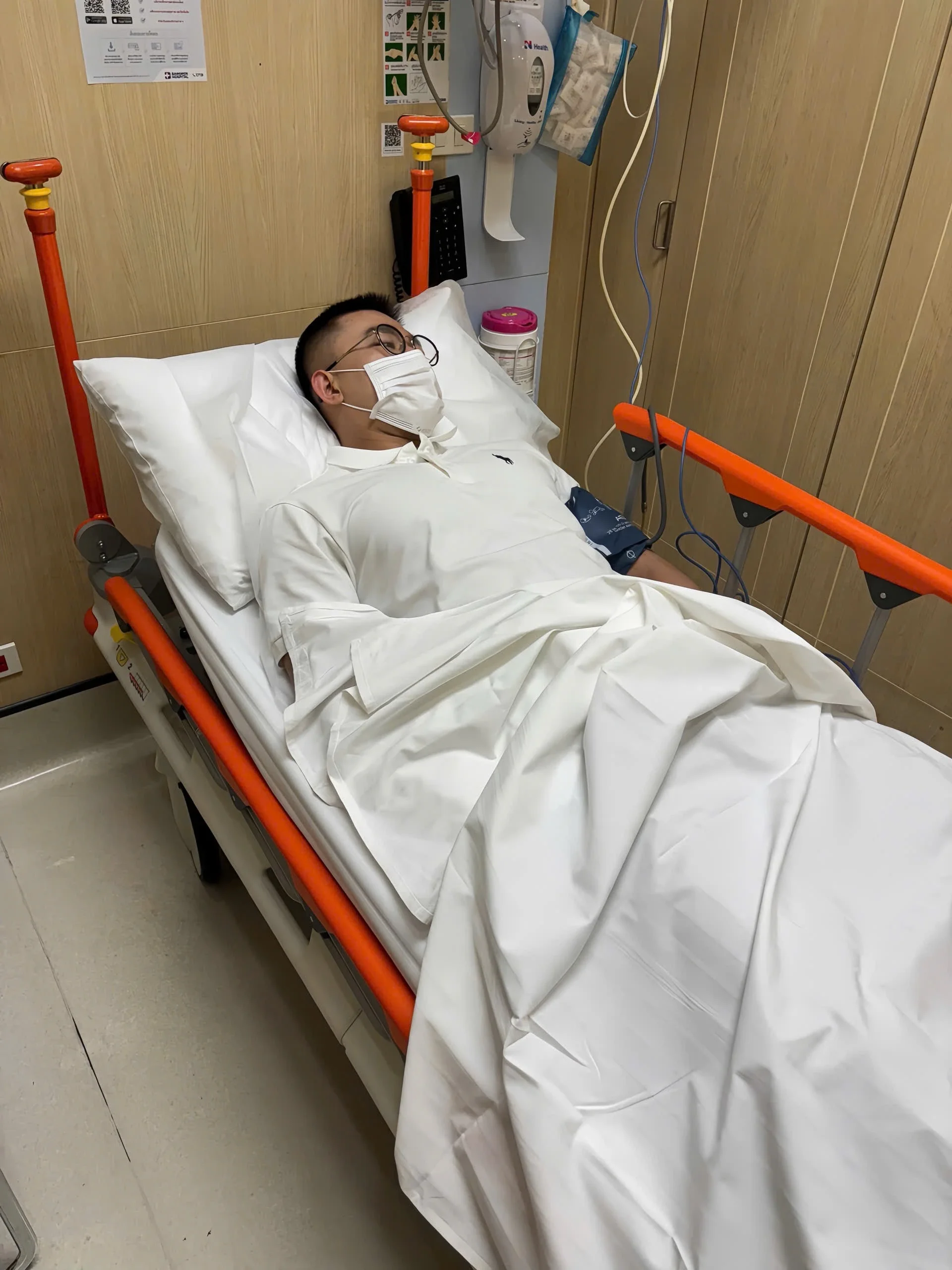 Người mẫu Việt bị ngộ độc, nhập viện trước chung kết Nam vương toàn cầu
