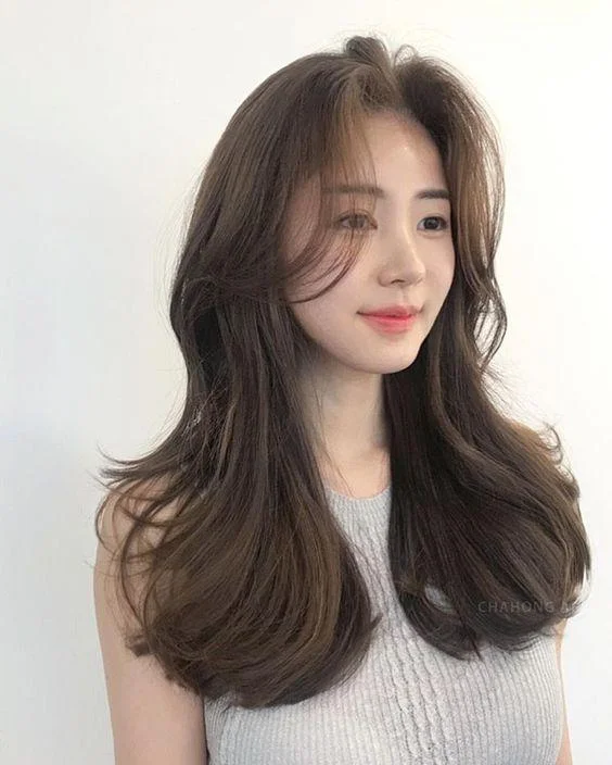Tự tin với 7 kiểu tóc mái bay cho mặt tròn hot nhất hiện nay