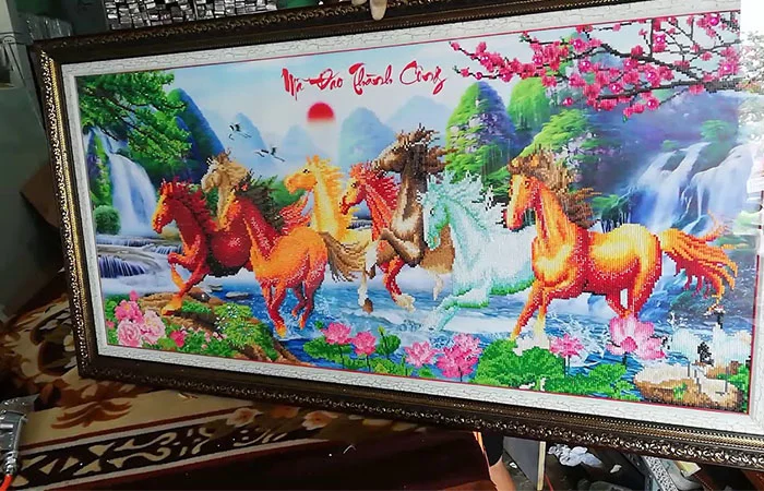 Ý nghĩa tranh mã đáo thành công từ chuyên gia phong thủy