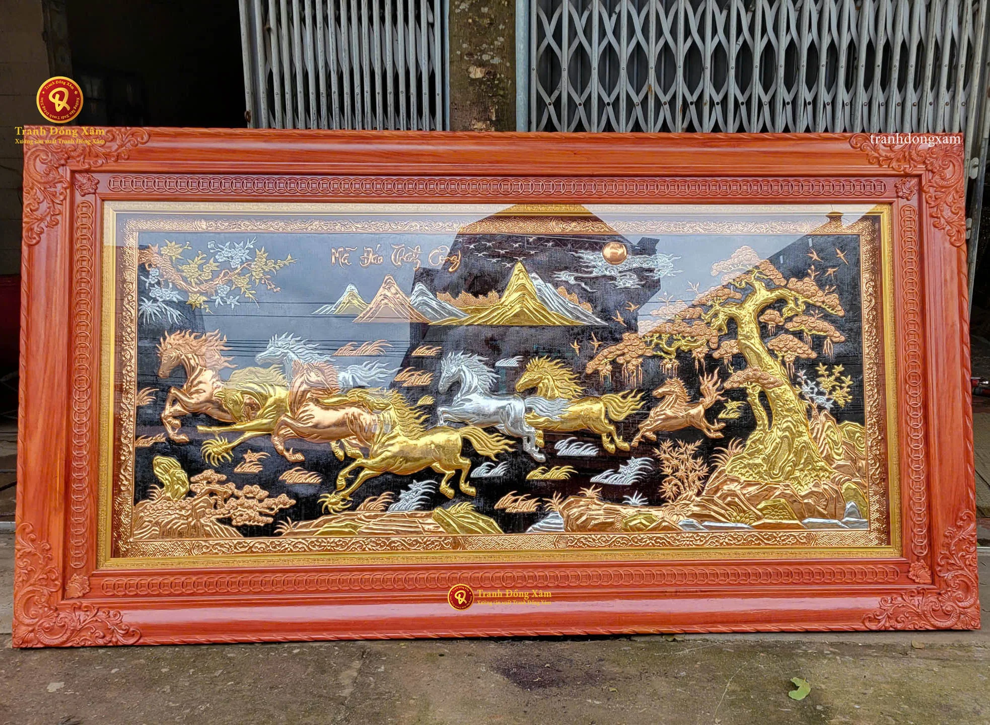 Tranh Mã Đáo Thành Công Đồng Đỏ Khung Gỗ Hương