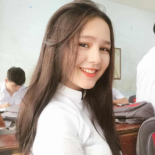 4 cô bạn là gái Việt 100% nhưng sở hữu nét đẹp lai nổi nhất năm 2017