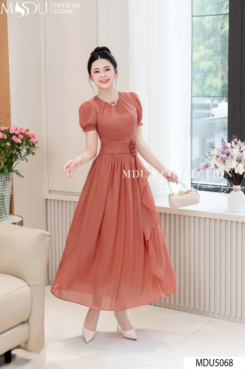 Gợi Ý Đầm Dự Tiệc Giúp Vòng Eo Trông Thon Gọn Hơn