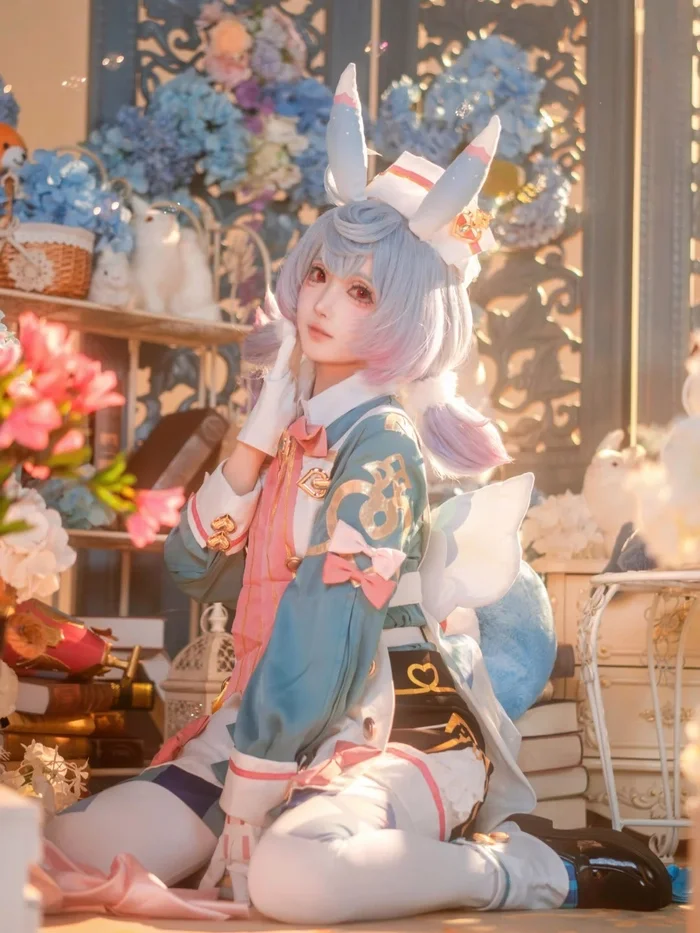 Gái xinh cosplay nhân vật Genshin Impact dịu dàng