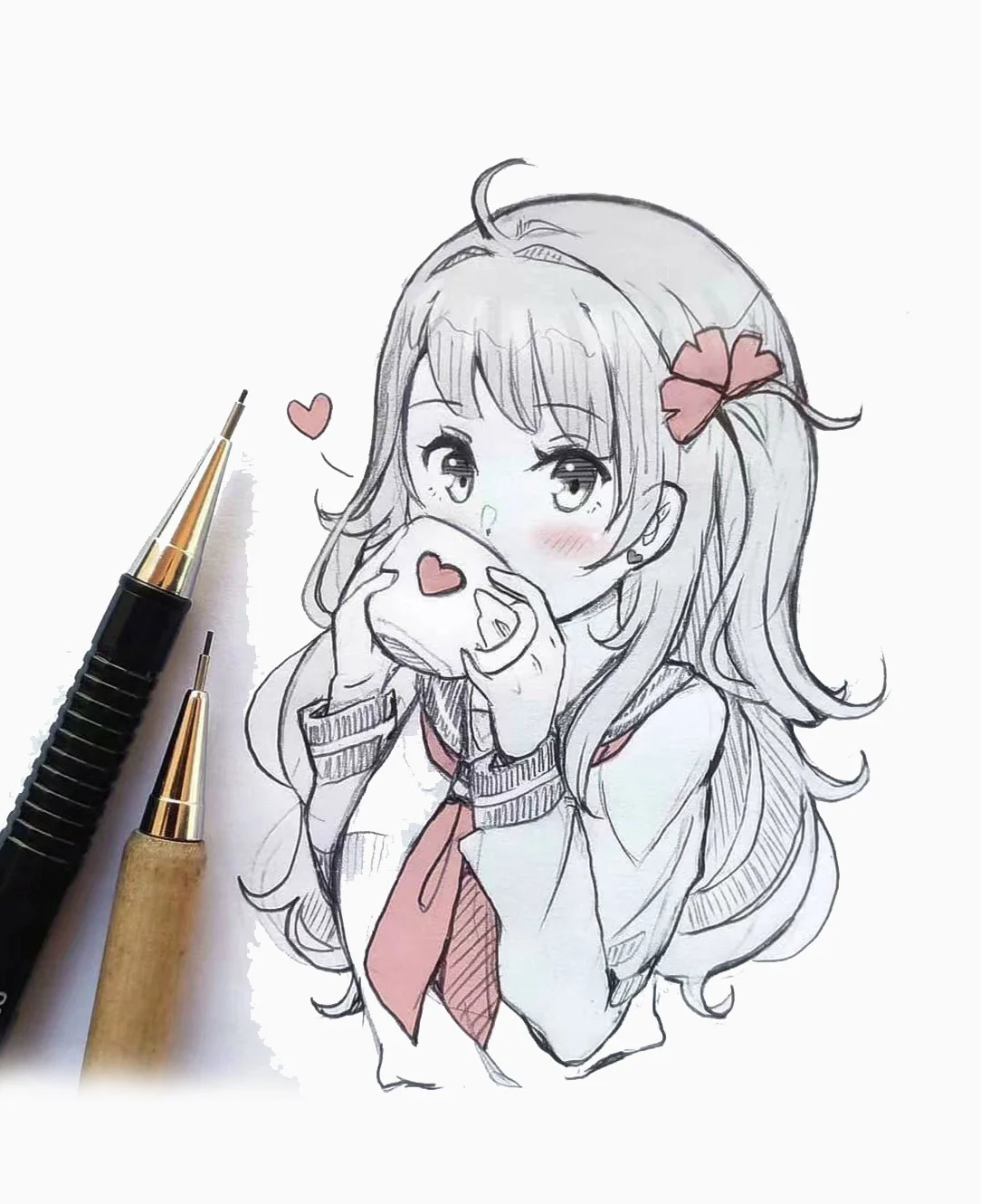 Tranh chì cô gái chibi tóc dài cài nơ ôm trái tim, phong cách dễ thương