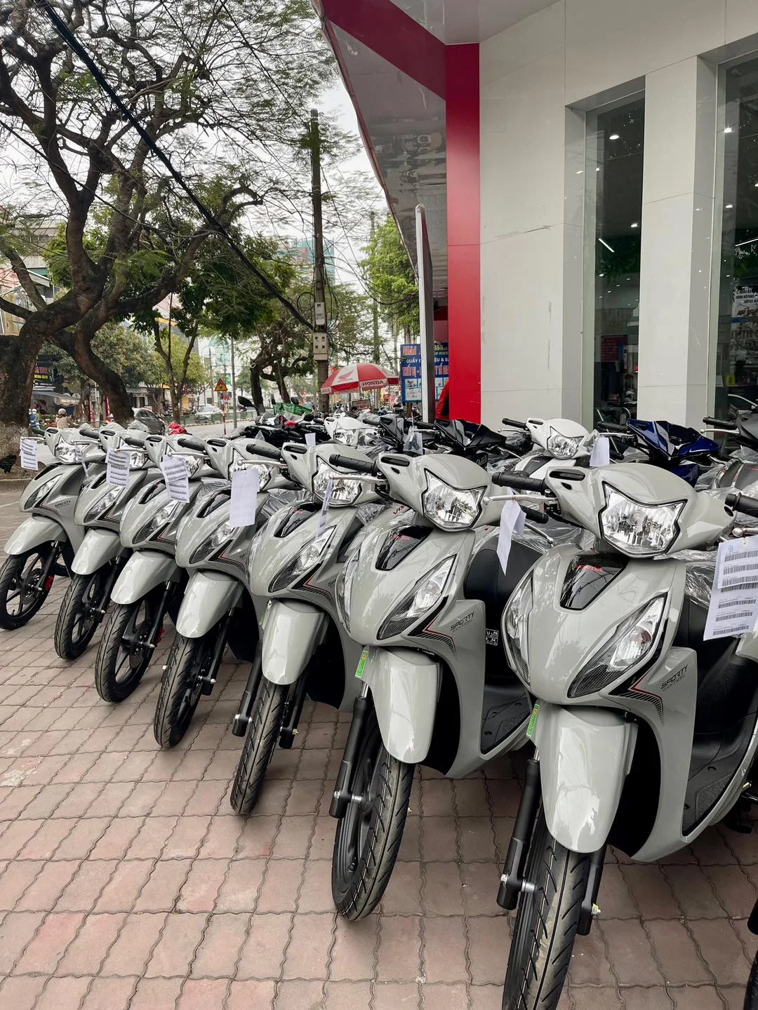So sánh các phiên bản xe Vision- Xe máy Hưng Thịnh