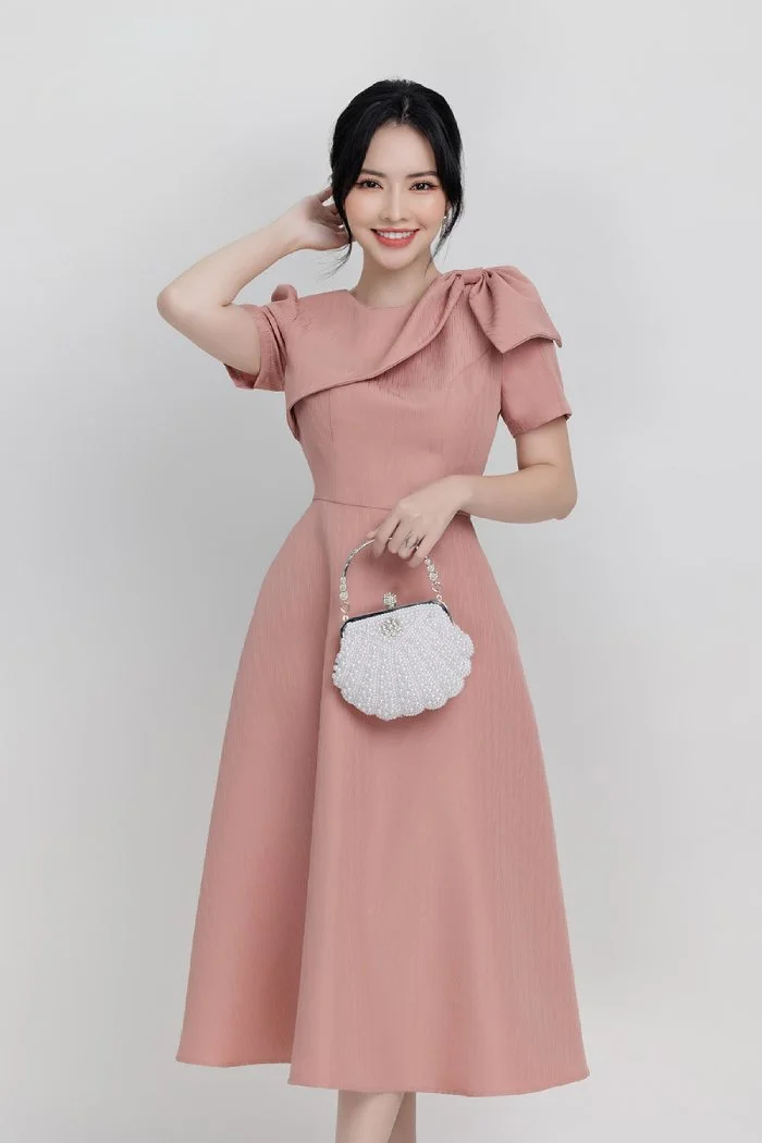 Top Mẫu Váy Đẹp Hiện Nay Của 11 Thương Hiệu Nổi Tiếng