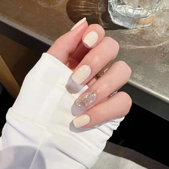 40+ mẫu nail màu trắng gạo (nail đục màu) nhẹ nhàng